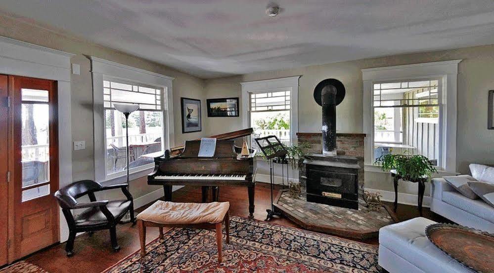 Friday Harbor Grand Bed & Breakfast Bagian luar foto